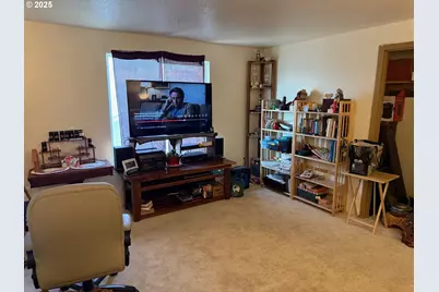 1109 SW Nye Ave, Pendleton, OR 97801 - Photo 3