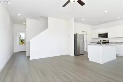 3915 SW Duniway Ln, Gresham, OR 97080 - Photo 5