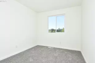 3915 SW Duniway Ln, Gresham, OR 97080 - Photo 17