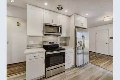 6155 N Hudson St, Portland, OR 97203 - Photo 13