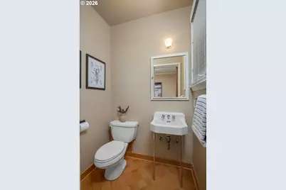 5040 SW Hilltop Ln, Portland, OR 97221 - Photo 21