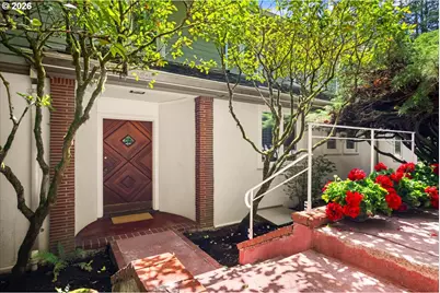 5040 SW Hilltop Ln, Portland, OR 97221 - Photo 3