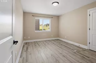 5832 NW Bannister Dr, Portland, OR 97229 - Photo 33