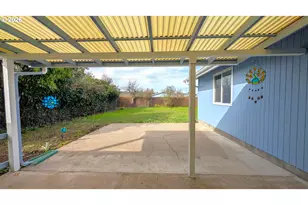 1050 E Jackson Ave, Cottage Grove, OR 97424 - Photo 23