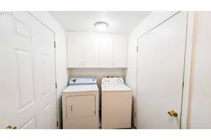 1050 E Jackson Ave, Cottage Grove, OR 97424 - Photo 13