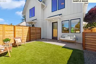 1520 NE Jarrett St, Portland, OR 97211 - Photo 3