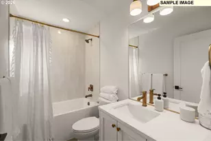 1520 NE Jarrett St, Portland, OR 97211 - Photo 21