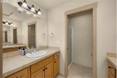 1912 NE 48th Way, Hillsboro, OR 97124 - Photo 21