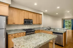 1912 NE 48th Way, Hillsboro, OR 97124 - Photo 9