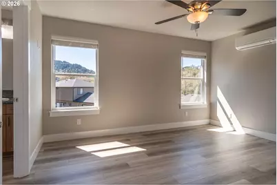 1542 W Thyme Dr, Roseburg, OR 97471 - Photo 37