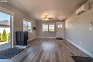 1542 W Thyme Dr, Roseburg, OR 97471 - Photo 9