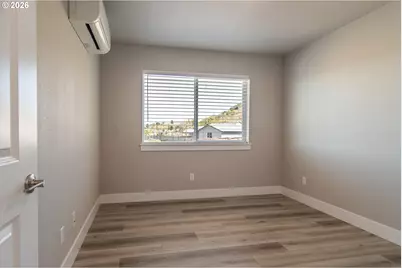 1542 W Thyme Dr, Roseburg, OR 97471 - Photo 23