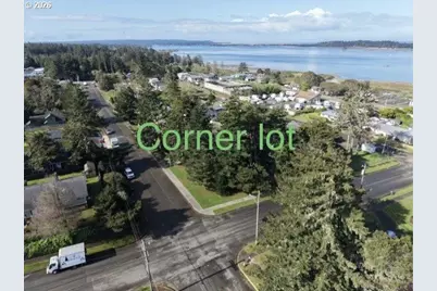 518 S Wall St, Coos Bay, OR 97420 - Photo 15