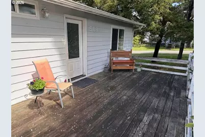 518 S Wall St, Coos Bay, OR 97420 - Photo 3