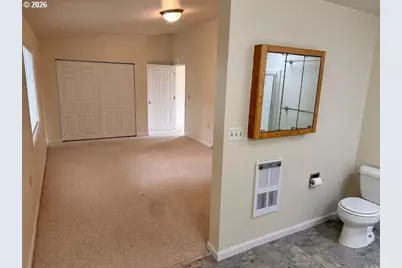 518 S Wall St, Coos Bay, OR 97420 - Photo 29