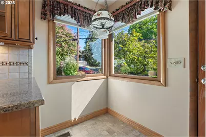4430 SE Flavel St, Portland, OR 97206 - Photo 13