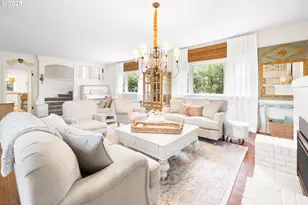 2547 SW Hillcrest Dr, Portland, OR 97201 - Photo 13