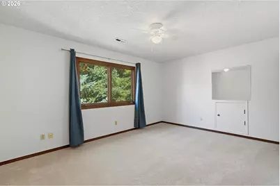 18132 Westview Dr, Lake Oswego, OR 97034 - Photo 33