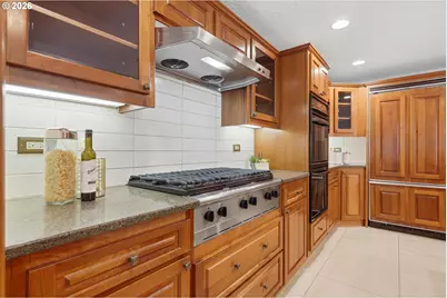 18132 Westview Dr, Lake Oswego, OR 97034 - Photo 21