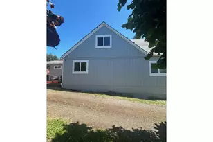 122 NE 4th St, Willamina, OR 97396 - Photo 9