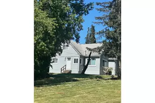 122 NE 4th St, Willamina, OR 97396 - Photo 37