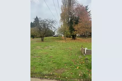 122 NE 4th St, Willamina, OR 97396 - Photo 37