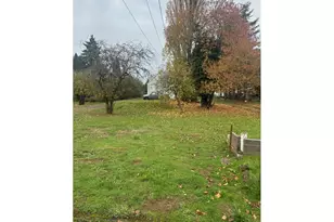 122 NE 4th St, Willamina, OR 97396 - Photo 37