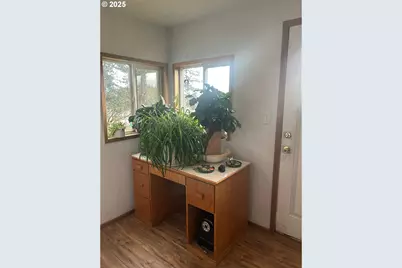 122 NE 4th St, Willamina, OR 97396 - Photo 27