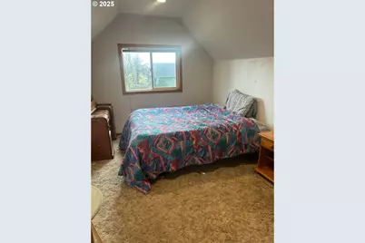 122 NE 4th St, Willamina, OR 97396 - Photo 33