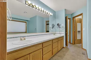 12405 Cominger Dr, Oregon City, OR 97045 - Photo 21