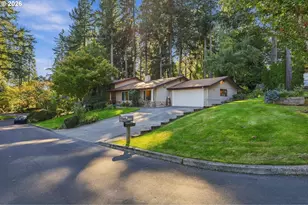 21105 SW Killarney Ct, Tualatin, OR 97062 - Photo 3