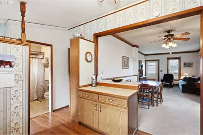 320 Deschutes St, Wasco, OR 97065 - Photo 13