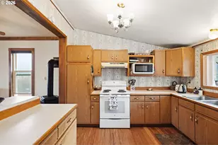 320 Deschutes St, Wasco, OR 97065 - Photo 11