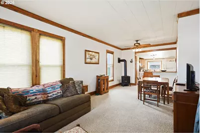 320 Deschutes St, Wasco, OR 97065 - Photo 3