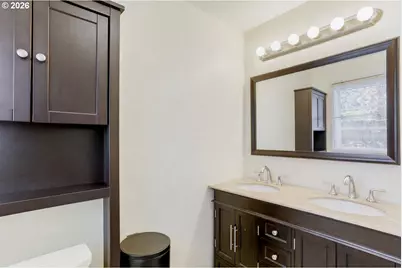 5008 SW Taylors Ferry Rd, Portland, OR 97219 - Photo 17