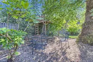 5008 SW Taylors Ferry Rd, Portland, OR 97219 - Photo 27