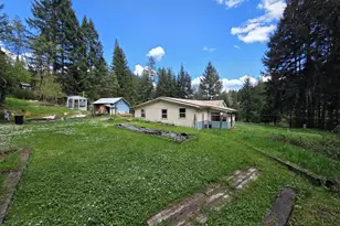 195 Section Creek Rd, Glendale, OR 97442 - Photo 29