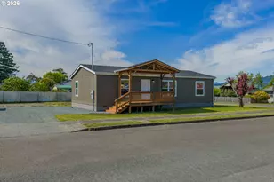 1314 Bothwick St, Myrtle Point, OR 97458 - Photo 33