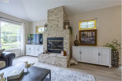 88090 Windleaf Way, Florence, OR 97439 - Photo 13