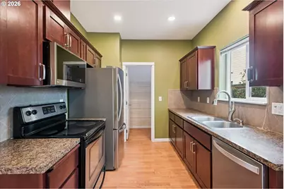 18232 SW Orlov Ct, Beaverton, OR 97078 - Photo 9