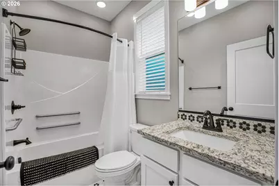 2308 SE Risley Ave, Milwaukie, OR 97267 - Photo 17