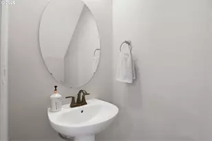 6826 SE Crimson Ln, Hillsboro, OR 97123 - Photo 19