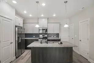 6826 SE Crimson Ln, Hillsboro, OR 97123 - Photo 7