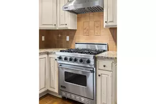 12878 SW Sierra Vista Dr, Lake Oswego, OR 97035 - Photo 15