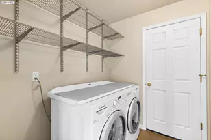 12878 SW Sierra Vista Dr, Lake Oswego, OR 97035 - Photo 35