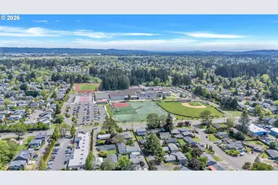 389 NW Sadie Ct, Hillsboro, OR 97124 - Photo 45
