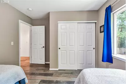 389 NW Sadie Ct, Hillsboro, OR 97124 - Photo 15