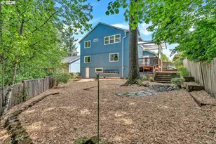 389 NW Sadie Ct, Hillsboro, OR 97124 - Photo 37