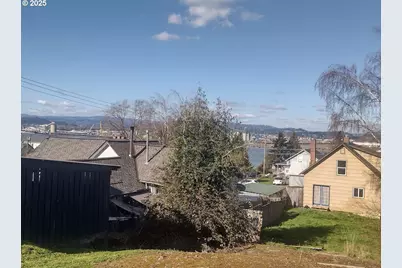 411 E E St, Rainier, OR 97048 - Photo 5