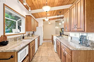 12325 SW Alberta St, Portland, OR 97223 - Photo 11